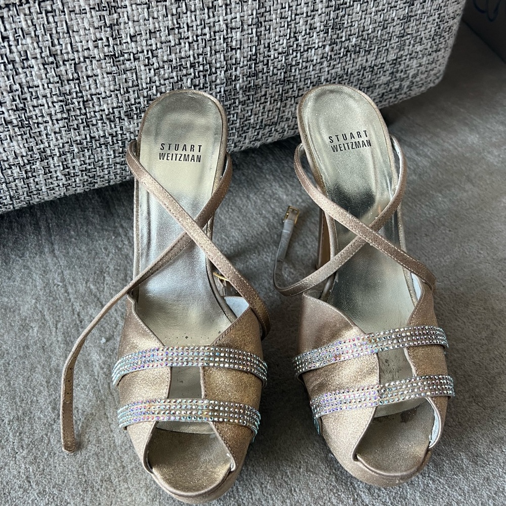 Stuart Weitzman pumps